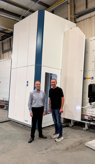 Glaston Sales Manager UK Ross Worrall (I.) gemeinsam mit Paul Hayward, Managing Director von CGC