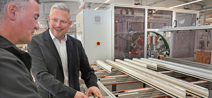 Achim Kockler, Geschäftsführer der Innoperform GmbH, am BAZ im Fachgespräch mit Friedrich Kipf, Geschäfts­führer der Kipf Fenster. GmbH.