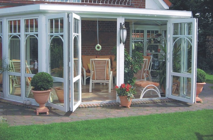 Das “JED“-System umfasst die Konzepte “Optima“ für gehobene Ansprüche, “Classic“ für standardisiertes Bauen und “Niveau“ für Überdachungen und Unterstände