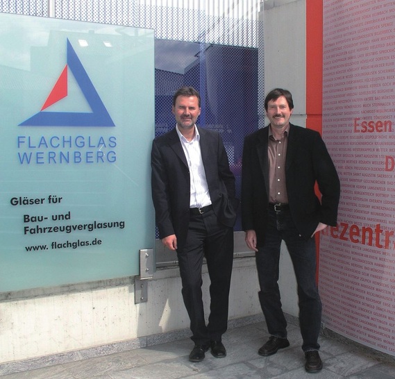 Leistung lohnt sich wieder: die Geschäftsführer Reinhold Herrmann (re.) und Holger Rexhausen