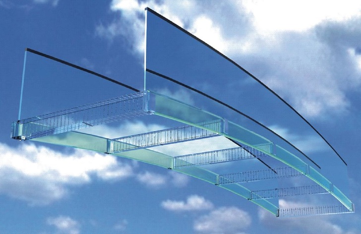 Diese Glasbrücke ist bald keine Zukunftsvision mehrDie Simulation zeigt eine Ganzglasbrücke bei der optimierte Fügungen eine statisch tragende Ganzglaskonstruktion mit maximaler Transparenz erlauben.