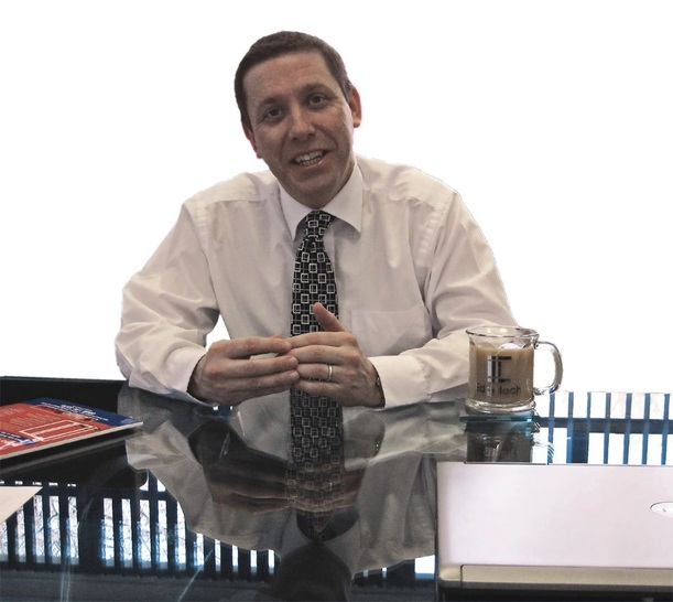 Verantwortlich für Edgetech in EuropaAndy Jones ist seit fast sechs Jahren bei Edgetech und steht heute neben Edgetech UK auch der europäischen Niederlassung, der ­Edgetech Europe GmbH, ­Neuss, vor.