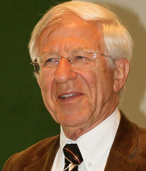 Dr. Franz Alt bei der Eröffnung: "Lieber eine Solaranlage auf dem Dach, als Aktien im Keller"