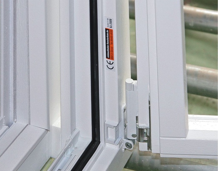 CE-Kennzeichen am Fenster<br />Schon seit Anfang des Jahres ist der Fensterbaubetrieb in der Lage, das CE-Kennzeichen zu vergeben.