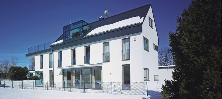 Viele Möglichkeiten beim GlastauschWer seine Fenster oder Isoliergläser austauscht, sollte auch die Funktionen Sicherheit, Schallschutz oder Selbstreinigung berücksichtigen.