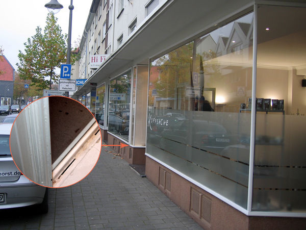 Energieschleuder: Diese Heizung mit Lüftungsschlitzen heizt die Straße. - © VFF
