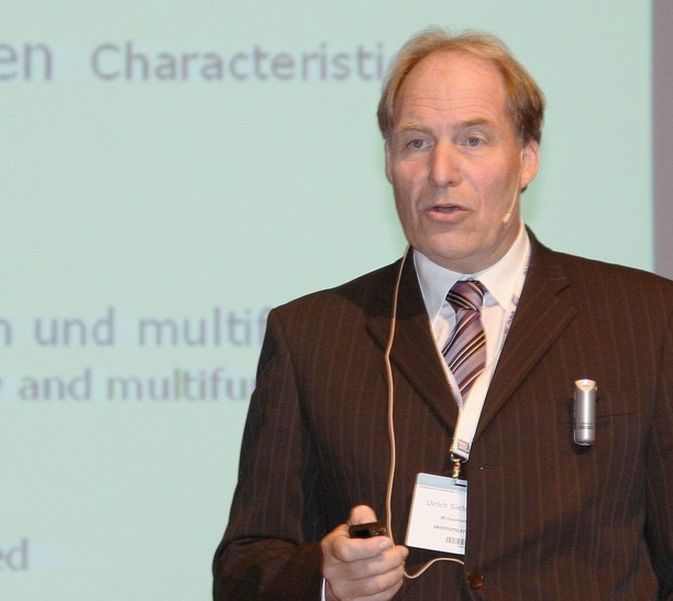 Institutsleiter Ulrich Sieberath: „Das Fenster muss sich zum Energiemanager im Gebäude weiterentwickeln.“