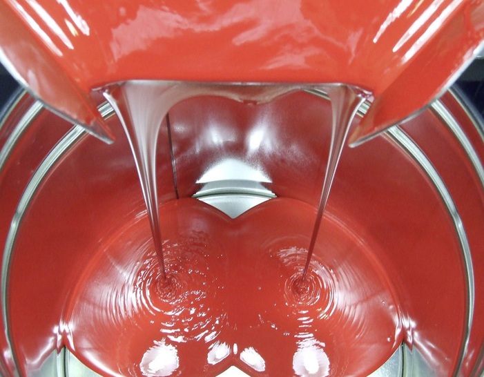 Die Fertigung von keramischen Farbpasten für den Siebdruck auf Glas lässt sich nur mit modernster Technik umsetzen, wenn man höchste Farbbrillanz und Qualität erreichen will.