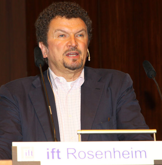 “Es hat keinen Sinn, Technologien voran zu treiben, die die Gesellschaft ablehnt“, war ein Statement von Prof. Fritz Frenkler, Gründungsmitglied universal design e.V.