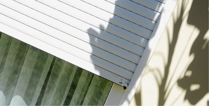 Automatisierter Sonnenschutz: Rollladen- und Sonnenschutz helfen in automatisierten Varianten den ­Heizwärmebedarf deutlich zu senken. Entsprechende Zahlen liefert eine aktuelle Studie des ITRS. - © ITRS
