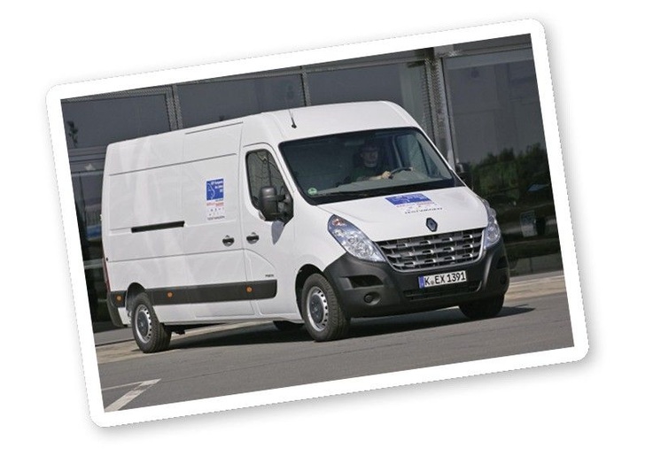 01 Renault Master