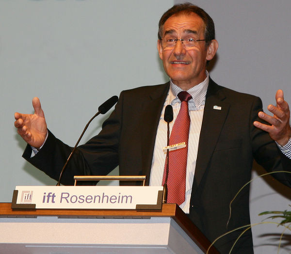 VFF-Präsident Bernhard Helbing auf den Rosenheimer Fenstertagen