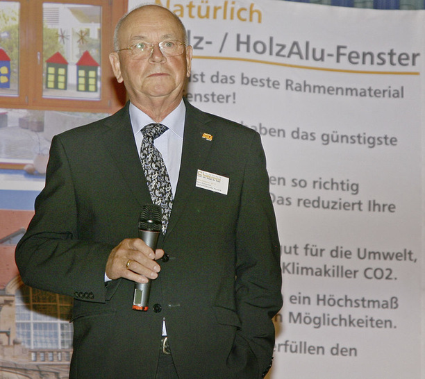 Heinz Blumenstein, geschäftsführendes Vorstandsmitglied im ­Bundesverband ProHolzfenster e.V. - © Foto: Daniel Mund

