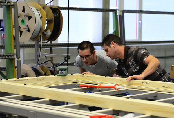 Entsprechend den Anforderungen von Architekten und Bauherren können die Elemente in der neuen Studio XL Fertigung in Lannach deutlich größer als im Standard dimensioniert und miteinander zur gewünschten Lösung kombiniert werden.