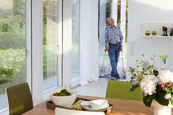 Barrierefreie Gestaltung macht für jeden das Leben bequemer und ist nicht nur für die Zielgruppe 50+ ein gutes Argument, sondern richtet sich an alle Altersgruppen.