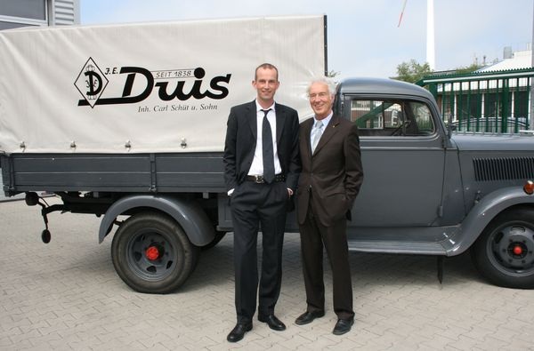 Firmenleiter Fritz Werner Schüt und sein Sohn Paco (34), der seit Jahresbeginn in der Firmenleitung als Geschäftsführer vertreten ist.