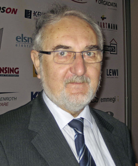 Dr. Steffen Spenke wurde auf der Jahres­tagung 2013 als Geschäftsführer des Verbands wiedergewählt.