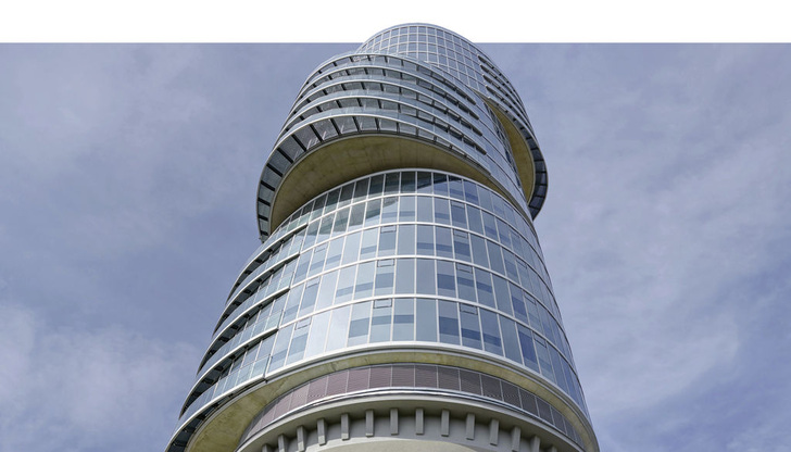 Der Turmbau des Exzenterhauses ist das höchste Gebäude in Bochum. Die Turmverglasung besteht aus 3-fach-Isoliergläsern, die mit einer speziellen Beschichtung ausgestattet sind. - © Foto: Fotodesign Andreas Braun
