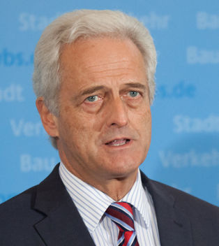 Minister Ramsauer auf der Pressekonferenz zur EnEV.