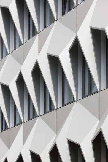 Das Siegerprojekt überzeugte die Fachjury mit seiner außergewöhnlichen Fassadengestaltung. - © Werner Huthmacher, Berlin
