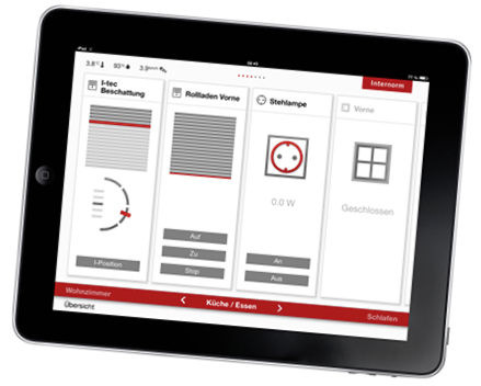
Internorm zeigt auf der Messe eine App, mit der sich Fensterfunktionen bequem per Tablet oder Smartphone steuern lassen.
