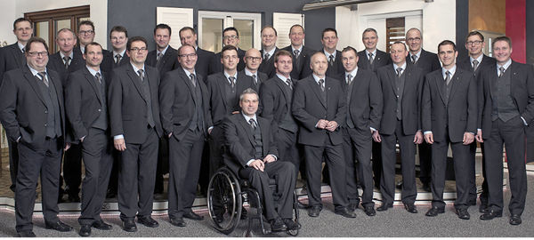 
Die komplette Vertriebs- und Montagemannschaft (Foto auf der nächsten Seite) von Coplaning wurde neu eingekleidet.
