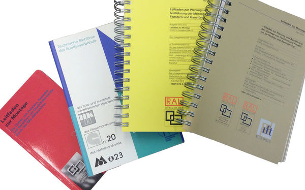 1994 kam der Montageleitfaden noch mit unter 100 Seiten im Broschürenformat aus. Mittlerweile ist die aktuelle Version auf veritable 300 Seiten angewachsen.