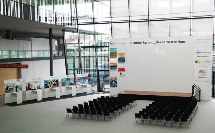 Fast fertig zeigt sich das Gentner Forum im Atrium der Messe Stuttgart