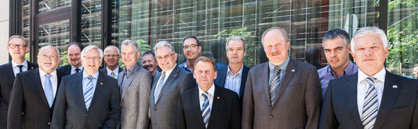 Die Delegationen aus Österreich, der Schweiz und Südtirol zu Gast bei Tischler Schreiner Deutschland in Berlin.