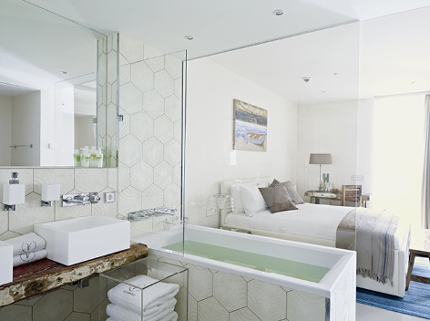 



Licht und Atmosphäre: In den Designwohnungen am Berliner Alexanderplatz sollen sich die Mieter wohlfühlen.
