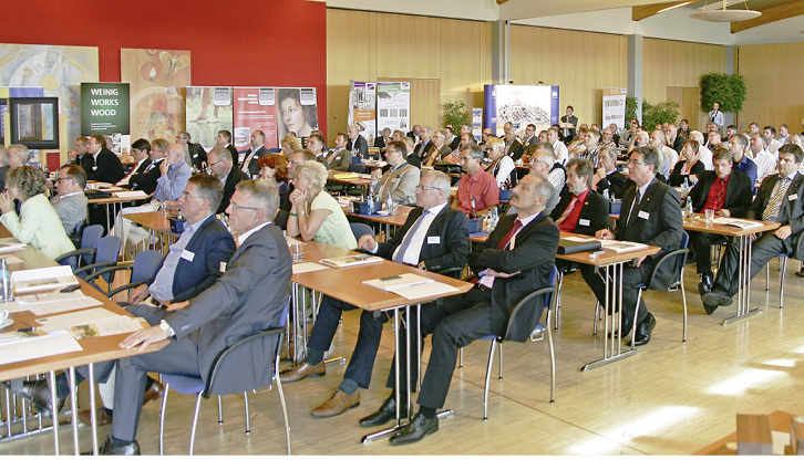 



Gut 150 Teilnehmer waren ins Vogtland nach Zeulenroda gereist, um sich am 18. und 19. September auszutauschen und zu informieren.
