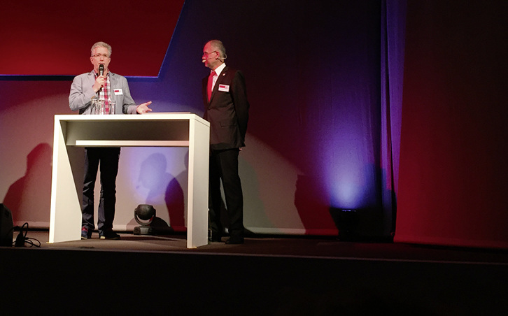 



Nach neun Jahren Mitgliedschaft im Partnerbeirat wurde Michael Mester aus Bielefeld gebührend von Harald Freund verabschiedet.
