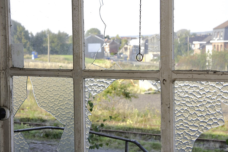<p>
</p>

<p>
Manchmal wird eben auch nur saniert, weil die alten Fenster kaputt sind. 
</p> - © Foto: Jürgen Nießen / pixelio.de

