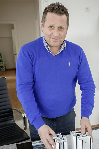 
Tomasz Halicki in seinem Düsseldorfer Ladenlokal.
