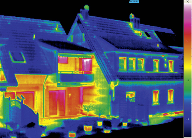 <p>
</p>

<p>
Thermografie zeigt unerbittlich die Schwachstellen bei Gebäuden auf und lässt eine klare Schadensanalyse zu, wenn Gebäude energieeffizienter werden sollen.
</p> - © Foto: Flir

