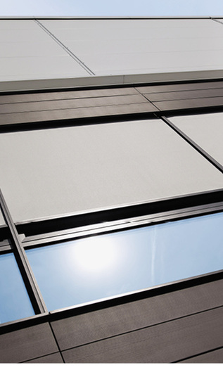 



Auch große, windexponierte Flächen sollen sich optisch ansprechend mit funktionalen textilen Sonnen- und Blendschutzlösungen ausstatten lassen. 
