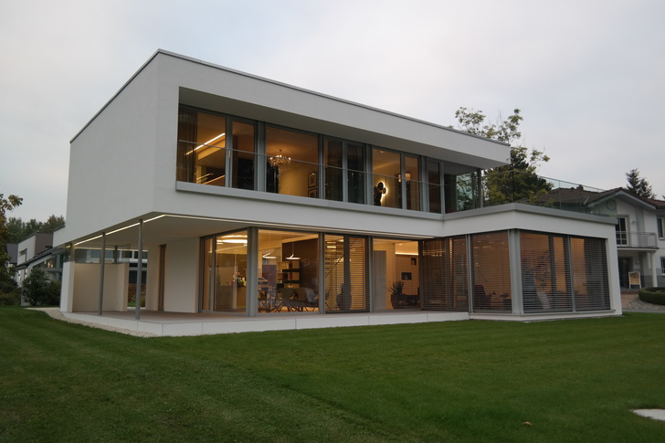 Fertighäuser sind heute nicht mehr von der konventionellen Hausbauweise zu unterscheiden.