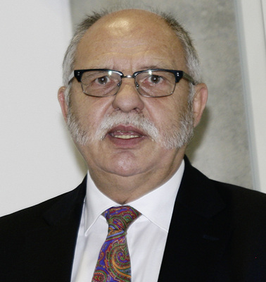 



Lous Schnabl, zuständig für die Pressearbeit von Otto-Chemie, zum Startschuss der neuen Marketing-Kampagne. 
