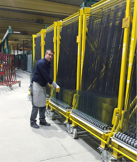 



Neu ist die Umstellung von A-Gestellen auf Fächerwagen. Diese werden jetzt auch dazu eingesetzt, um an den ISO-Linien als automatische Einzüge zu fungieren. 
