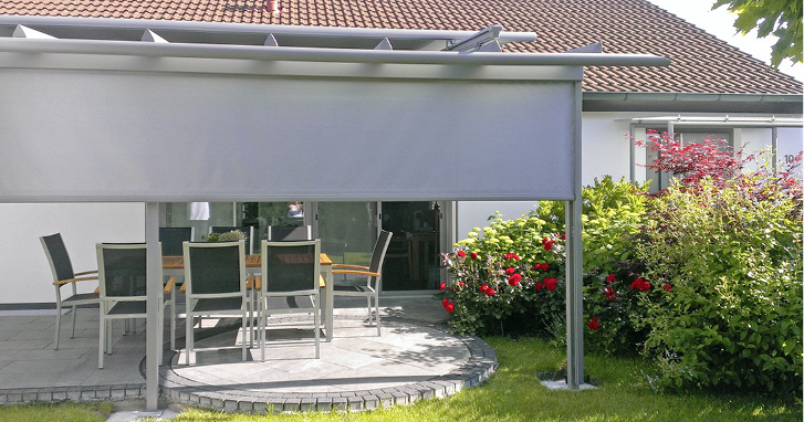 



Mit den neu entwickelten automatischen Fallstangenbefestigungen sollen die Spann-Führungsschienen auch problemlos trapezförmig montiert werden können.
