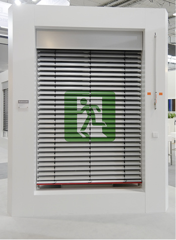 



Notraffstoren werden von mehreren Herstellern angeboten. Wichtig ist der Akkupack, damit auch bei Stromausfall der Behang hochgefahren werden kann. 
