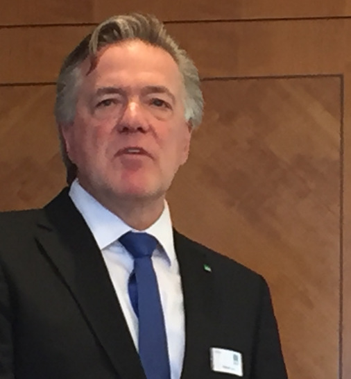 Vorstandssprecher und CFO der VBH Holding AG Jürgen Kassel auf der Pressekonferenz am 31.03. in Stuttgart