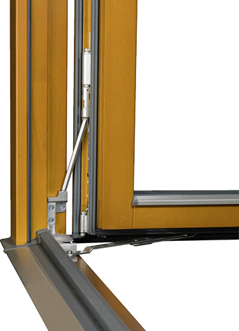 <p>
Die Lastabtragung ermöglicht großflächige Fenster bei höchster Funktionalität. Mount & Go garantiert einfaches Einhängen: Ein Abstützen des Flügels ist nicht mehr nötig.
</p>