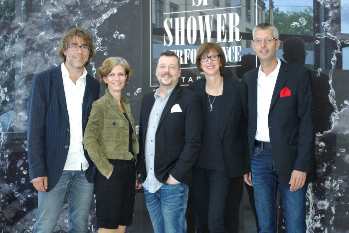 Das Tardis-Team bei der Eröffnung des neuen Showrooms in Dresden: GF Thomas Breuer, Petra Löwenstein (Personal/Logistik), Marco Korf (Marketing), Andrea Eichler (Einkauf), GF Michael Kröger