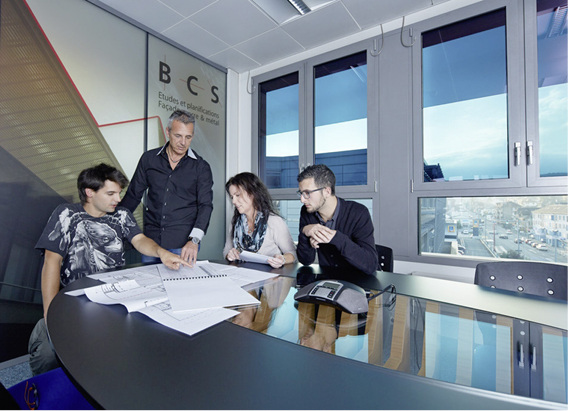 



Schaltbare Gläser erlauben eine dynamische Regelung des g-Werts.
