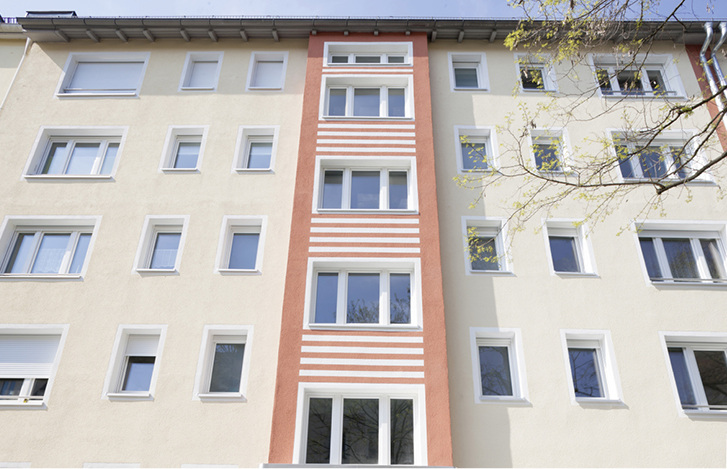 
Auch bei der zweiten Ausbaustufe hat die Baugenossenschaft in München auf Fenster des Systems Geneo vertraut und einige von ihnen mit dem Lüftungspaket Inovent ausstatten lassen. 
