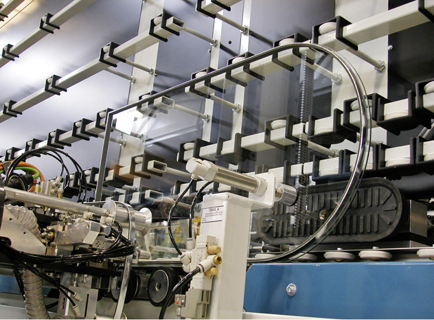 



Warum soll ISO bleiben wie es ist? Immer mehr Modellgläser sind gefragt. Und warum nicht häufiger Smart Windows mit variablem Energieeintrag anbieten oder Fensterglas als Display nutzen. 
