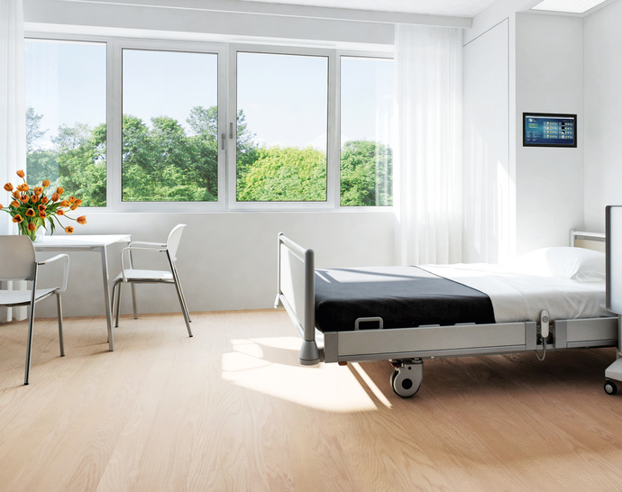 Schüco SmartActive ist eine neue antimikrobielle Oberflächenveredelung für Griffe und Rahmen des Fenstersystems AWS.