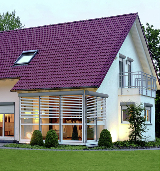 
Mit Vorbauelementen lassen sich Raffstoresysteme auch bei der Modernisierung von Glaserkern, Wintergärten etc. nachrüsten. 
