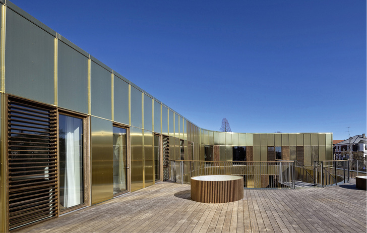 



Ein Hospiz-Gebäude in Kopenhagen. Die Planer haben sich bei den Fenstern und dem gesamten Außenbereich für Kebony Holz entschieden. 
